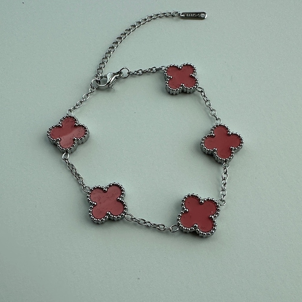 Stainless steel pink Clover Bracelet
